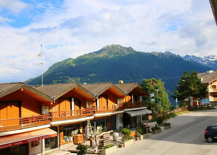 Cozy In With Ski-storage